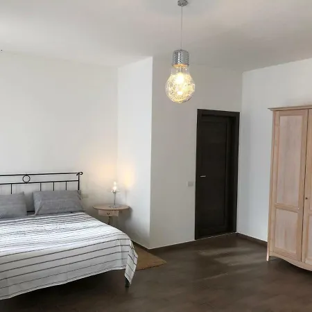 La Della Staffa Guest house *